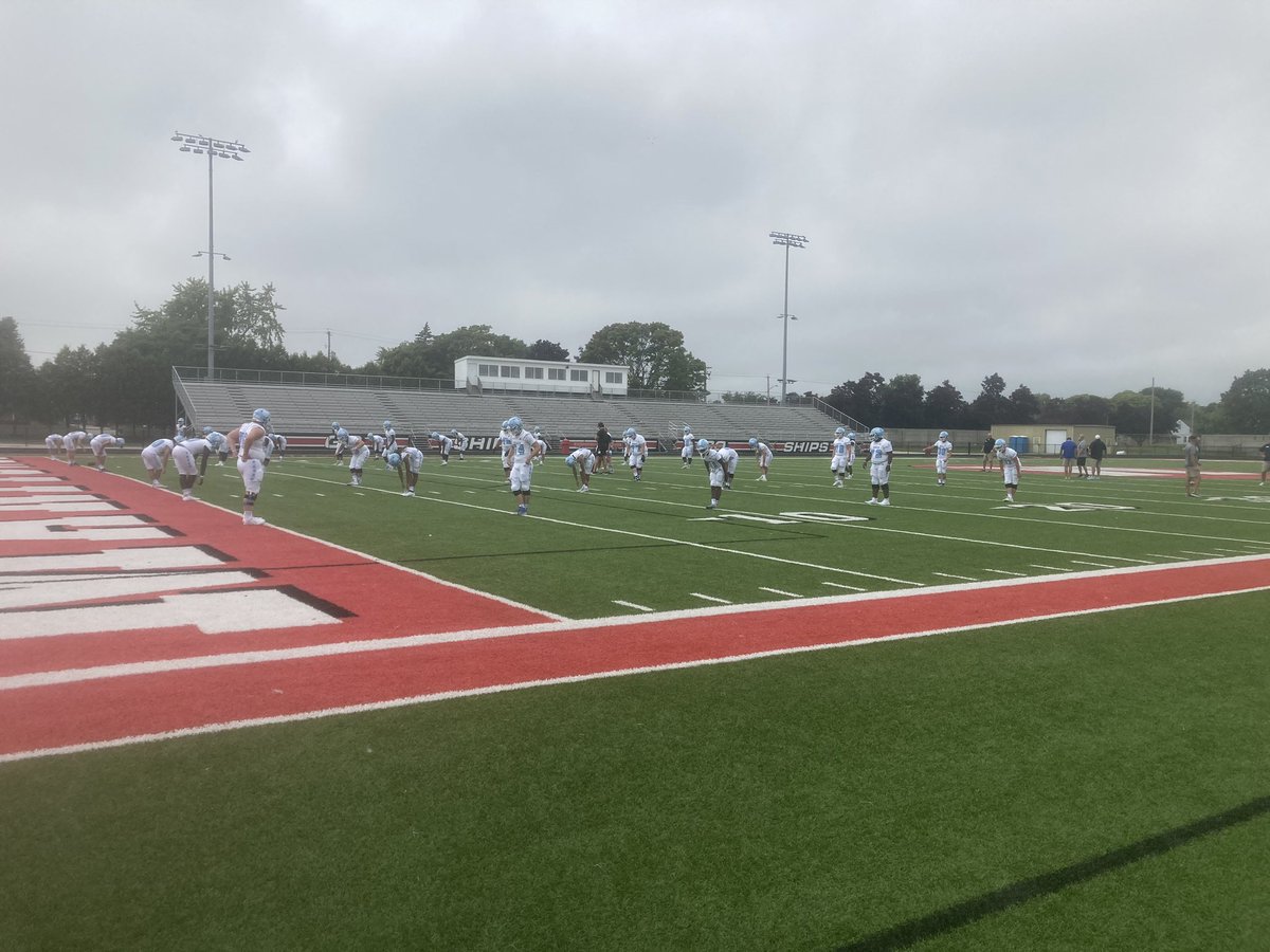 MSSailorFball's tweet photo. Pre Game in Wisconsin🏈 #DTW https://t.co/6FJSWxaSrP