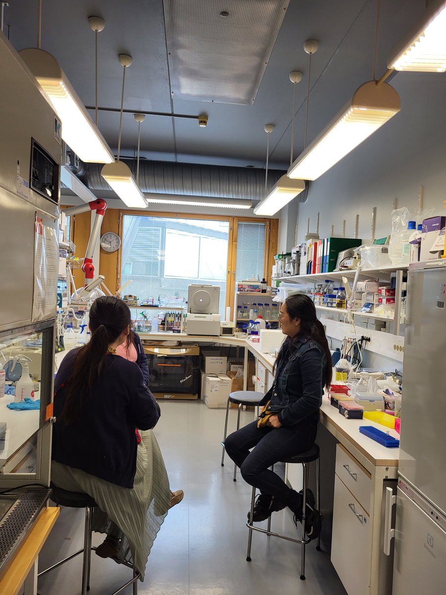 Cake and conversations! This is how I will spend my last week in my current lab!#academicchatter #researchanddevelopment