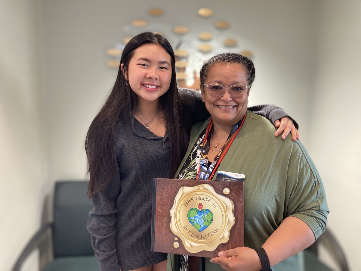 Yvonne Le delivered a beautiful book helping to combat bullying. She co-authored the book with her fellow girlscouts Savannah Whitby, Baylin Tsai and Simrin Gupta as part of their Silver Award. We are proud of all four Stallions!
#sycridge #DMUSD #SilverAward #GirlScouts #Alumni