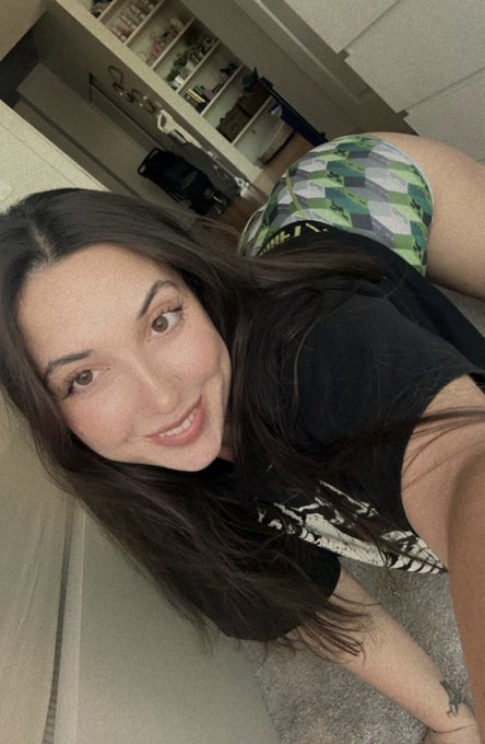 I 🩷 @OnlyFans https://t.co/HcHZgDAvyz<a class="tags" href="/tag/onlyfans">@onlyfans</a><a href="/tag/sxsw"class="tags"><span>#sxsw</span></a>