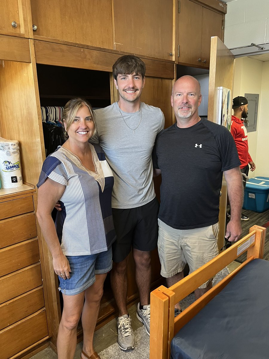 Successful and bittersweet move in day for our freshmen and newest additions to the Tiger family! 

Welcome the class of 2027 to Wittenberg! 🐅📸