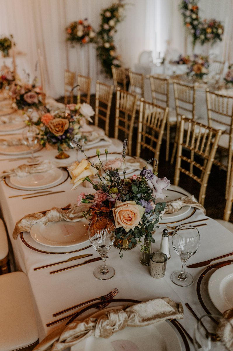 Timeless &amp; Elegant 🤍
Fully design the Wedding Hall to create your perfect wedding atmosphere! We love seeing all the creative decor choices!

Photography: Dylaina Gollub Photography
Florals: MV Decor
#weddingvenue #weddingdecor #bcwedding