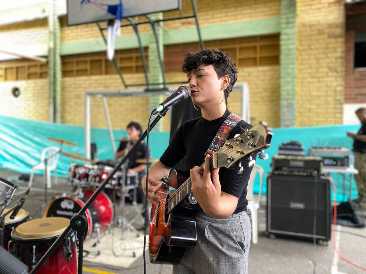 EducacionMed's tweet photo. En el marco de la campaña “Un Ruido por la Vida” que lidera el Programa de Entorno Protector Escolar de la Secretaría de Educación de Medellín, se desarrollarán varios conciertos en diferentes instituciones educativas del Distrito. 🎼🎸🥁 https://t.co/GiVX6UYh0V