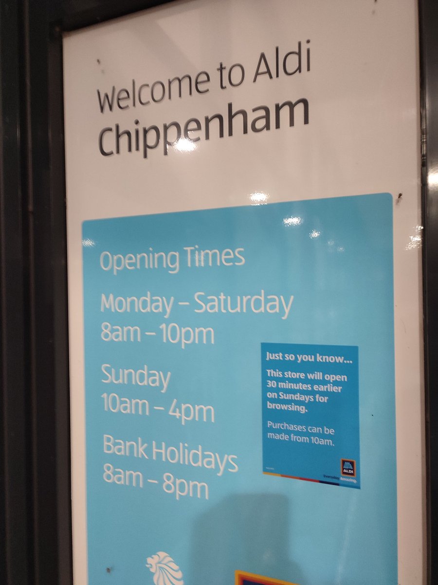CaponTrevor's tweet photo. @AldiUK any reason your Chippenham shop is shut at 2137 ?? https://t.co/xhXELpgWq9