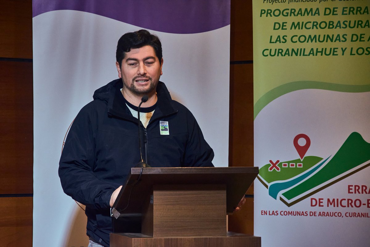 FLIS_CL's tweet photo. 📌 Seguimos recordando el lanzamiento del PROGRAMA "ERRADICACIÓN DE #MICROBASURALES EN LAS COMUNAS DE #ARAUCO, #CURANILAHUE Y #LOSÁLAMOS"
📸 En las imágenes:
♻️ Felipe Sierra, representante del @gorebiobio
♻️ Leonídas Peña, Consejero Regional del Biobío. https://t.co/u2bbpLMaIe