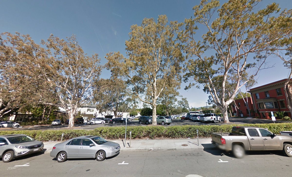 mnolangray's tweet photo. A parking lot turns into seven ADU-ready townhouses in San Luis Obispo. (2015➡️2017) https://t.co/jToyZofXlP