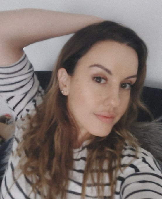 Evening you lot! Friday tomorrow and it's @VictoriousFest this weekend, who are you looking forward to<a class="tags" target="_blank" title="On Twitter" href="/?out=eyJ0eXAiOiJKV1QiLCJhbGciOiJIUzUxMiJ9.eyJpYXQiOjE3MjA5ODEyNzAsImlzcyI6InR3cG9ybnN0YXJzLmNvbSIsIm5iZiI6MTcyMDk4MTI3MCwiZXhwIjoxNzUyNTE3MjcwLCJyZWRpcmVjdF91cmwiOiJodHRwczovL3R3aXR0ZXIuY29tL1ZpY3RvcmlvdXNGZXN0In0.BOb0CZE0M8VZe5NjRt5Y-fncZT432Bs3p5WjT8l7IZVdZtSuIJWS8zkW8gSx6zbvb0He7DEu4EGVDNbG-Mo6KQ">@VictoriousFest</a><a href="/tag/mvsales"class="tags"><span>#mvsales</span></a>