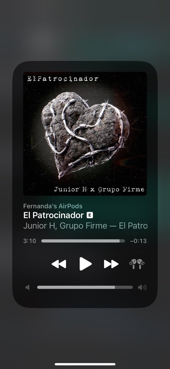 fernandaRivCo's tweet photo. Momentos que me mantienen humilde viviendo en Vancouver: se me desconectaron mis AirPods en el gym y estaba esta canción a todo volumen https://t.co/krq0oOWO8A