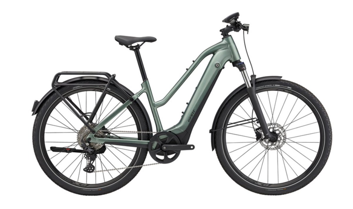 The Giant Explore E+ gives you power to ride farther with a powerful motor, long range and smooth suspension. Come test ride one today! ow.ly/bgyC50Poq9p #russellsfitness #ebikes #giantbicycles #urbanbikes