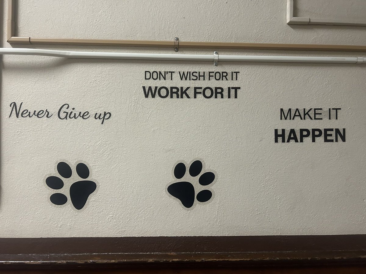 A little bit each day! Working on filling our walls with positive affirmations! Instilling the power of positive self-talk for our Ss! The only barriers that exist are those we allow! #growthmindset #HTSDPride <a href="/WeAreHTSD/">WeAreHTSD</a> <a href="/SenoraPeakeHTSD/">Nydia Peake</a>
