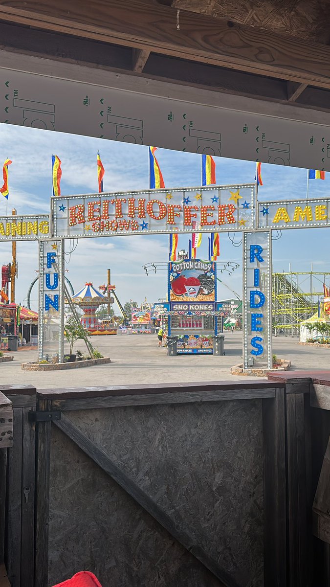 chelligrl's tweet photo. YES IT IS!! #wilsoncountytnstatefair https://t.co/BldS6Yb19W