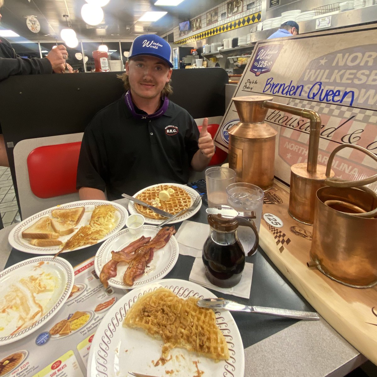 03Butterbean's tweet image. There’s only one way to celebrate #NationalWaffleDay! Hopefully we can make another trip to @WaffleHouse this weekend after @WCSpeedway. This 03 team is getting hungry! 🧇