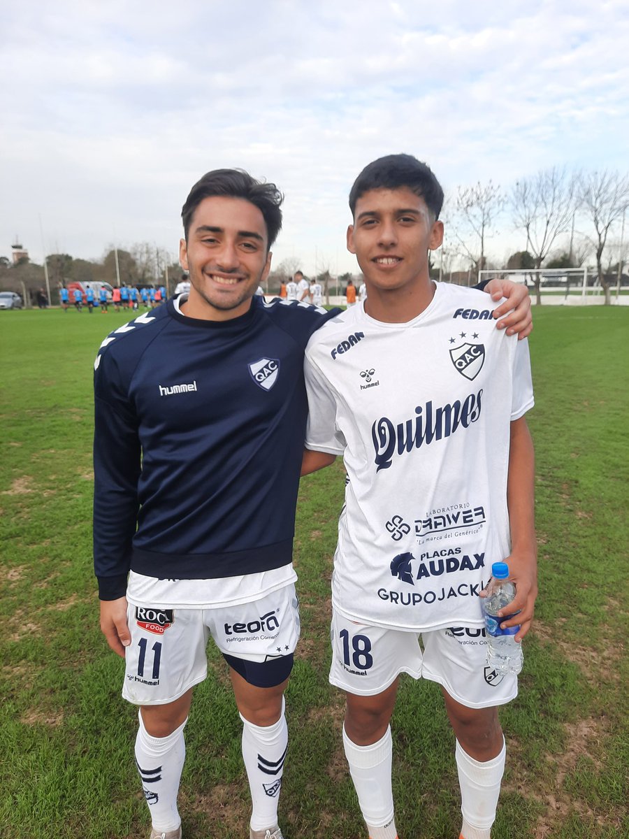 ElfutbolQAC's tweet photo. #Quilmes #ReservaPN
Y en 39' llegó el segundo para el Cervecero. Lateral de Lucas Romeo a lo "Teto" Goñi la peino @fedemazzurco_ y @PedroCalcabrini puso el 2️⃣ a 0️⃣ ante @caduoficialok.
Y fue final segunda victoria consecutiva de la Reserva de @ianromano27 https://t.co/ECvJyOoiVL