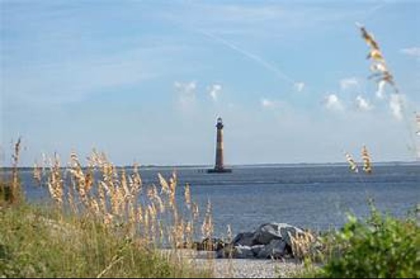 🏝️ Sun, sand, and endless relaxation await you in Charleston, SC! 🌞 

Join us in discovering hidden gems and stunning landscapes. 

Get lost in the beauty of history and culture. 📸  

#CharlestonVibes #EscapeWithCrystalsTravels #TravelToCharleston