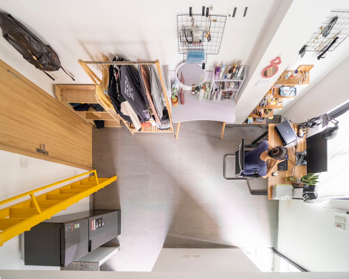 Architizer's tweet image. With its unique floating box design, variable window sizes and efficiently carved spaces, this tiny apartment is redefining student living with flair and functionality. 

Details: arc.ht/44n9g5t | 📍Hà Đông, Hanoi, Vietnam