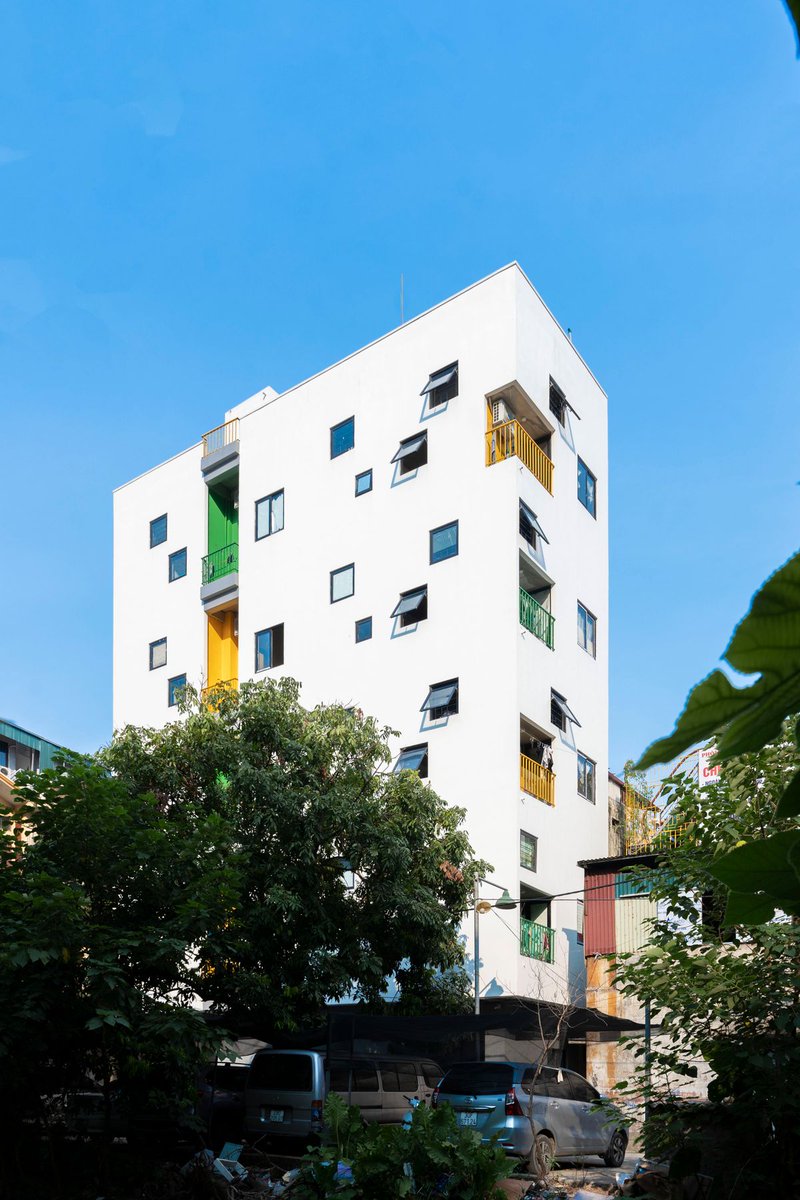 Architizer's tweet image. With its unique floating box design, variable window sizes and efficiently carved spaces, this tiny apartment is redefining student living with flair and functionality. 

Details: arc.ht/44n9g5t | 📍Hà Đông, Hanoi, Vietnam