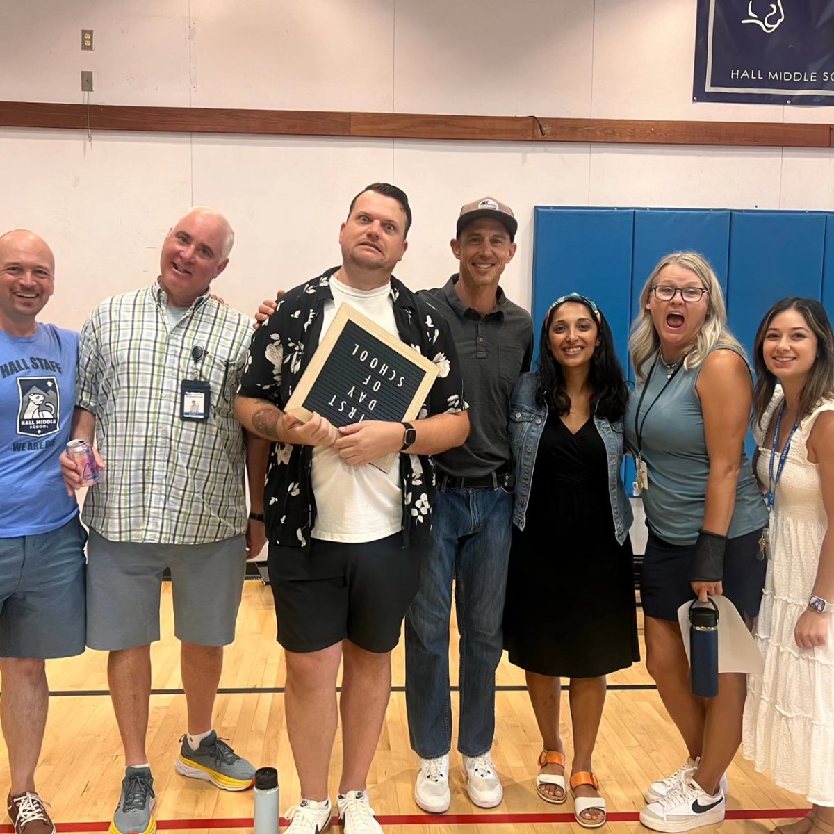 HallMiddle's tweet photo. It was an amazing (and HOT!) Day One at Hall Middle School yesterday! Go Cougars!!! #wearelcmsd #hallmiddle #firstdayofschool https://t.co/weMnLtVaq0