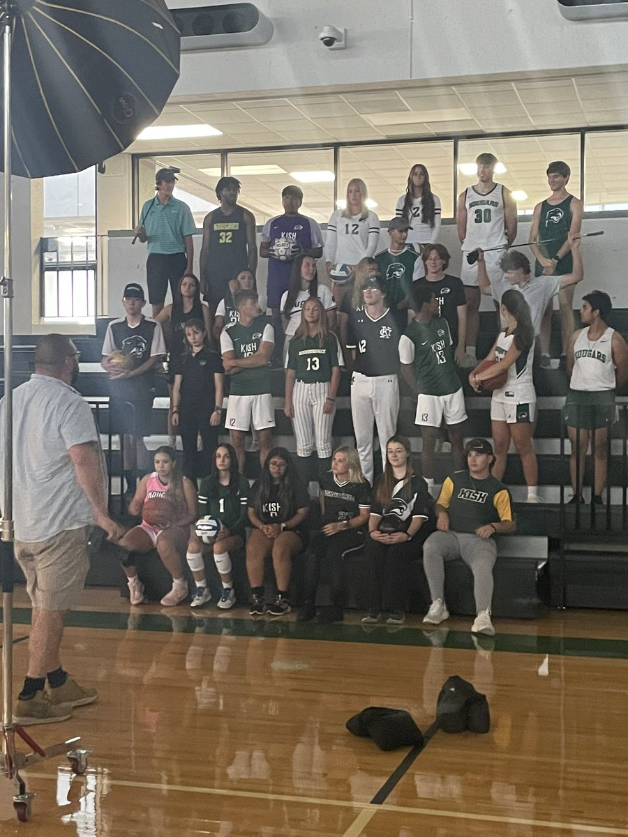 Kougars Fall Sports Media Day is almost ready to get started meanwhile having some fun along the way… kicking it off with #Homegrown photo shoot 💪 then more to follow #KishFam 😎