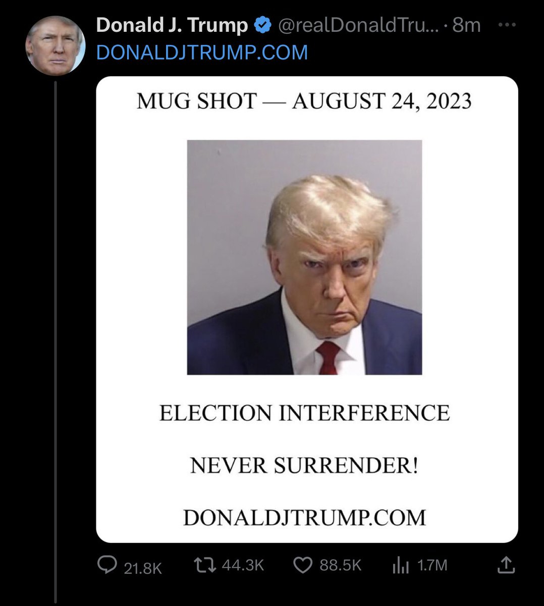 WatcherGuru's tweet photo. JUST IN: 🇺🇸 President Trump officially returns to X (Twitter). https://t.co/vsJEz0AEIa