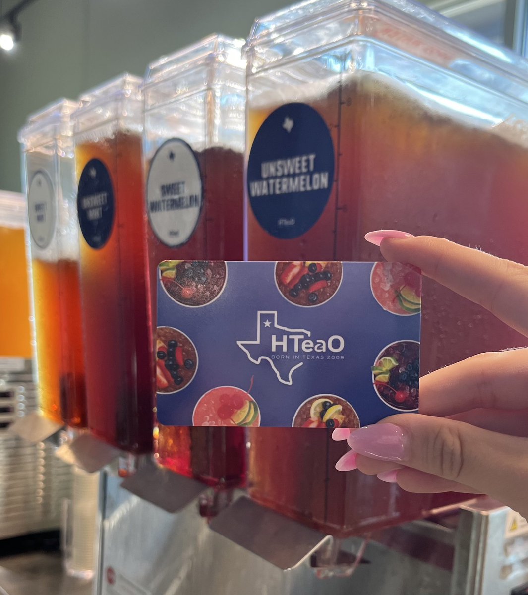 CoachCarthel's tweet photo. Happy Birthday to my beautiful wife Sarah! I know it’s been a crazy year, but you made it look easy! 

Hope you enjoy the #HTeaO gift card that I bought you…😎 https://t.co/17hdL1DUdE