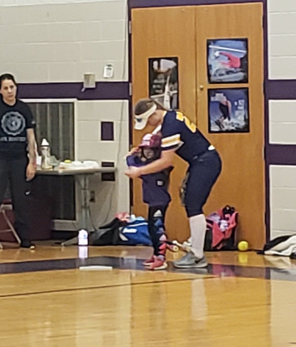 Bri_Hunter22's tweet photo. #ThrowbackThursday to my super girls! Had a great time coaching the younger generation of Palisades Pirates this season. There is alot of great things packed into these girls. Im excited to watch them grow to love the same sport I do! https://t.co/4CwQfjPrLV