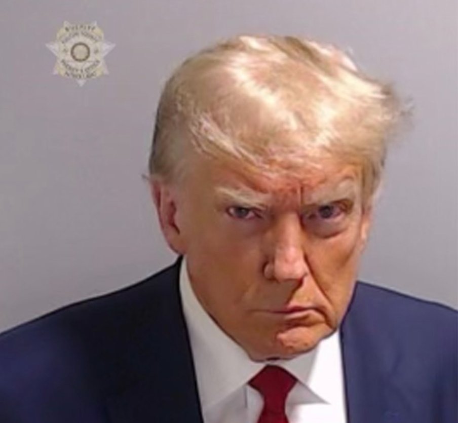 The logistics involved in covering today's booking and the money spent are incredible.  The keywords are funny as the political ride goes up and down just like #Trumps plane going to these cities for court. #TrumpArrest #Trump #POTUS #FultonCounty  #TrumpMugShot #215lbs