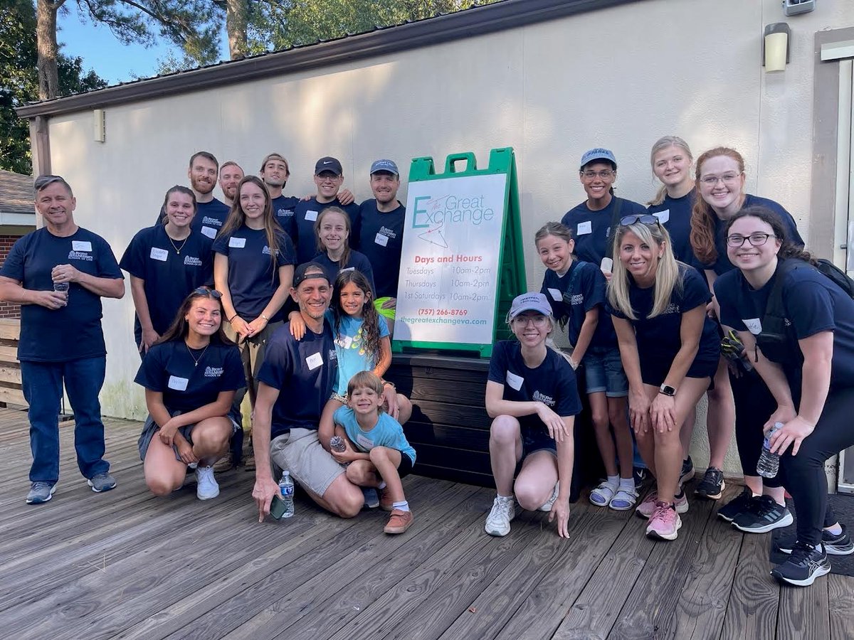 Last week, Regent Law students loved our city through the annual Community Service Day event hosted by the Law Career Services team. We are so grateful to have students who willingly serve the Virginia Beach community!
#LetsGoRegentLaw