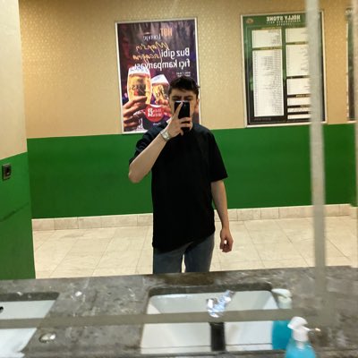 32Selim's tweet photo. #YeniProfilResmi https://t.co/s1nVmmdUQr