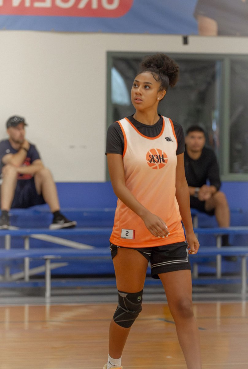 jasmineebryant_'s tweet photo. thank you so much for the write up! i had a such a great time at your showcase @BashHoopsNE @HerHoopsNetwork https://t.co/74zBUhq1d1