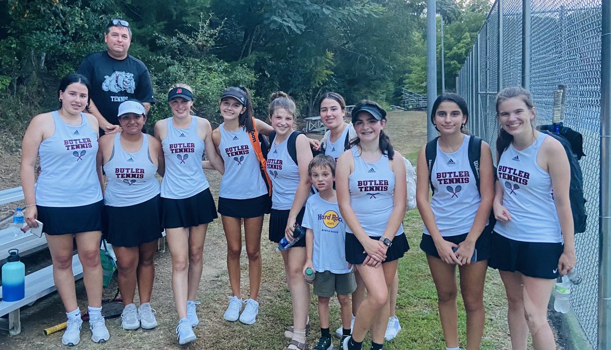 AvaWillsoftball's tweet photo. First matches of the season in the books! Ria and I with the doubles WIN giving Butler the first line win in school history against Providence!! #REPtheB https://t.co/uGZiFq7rUt