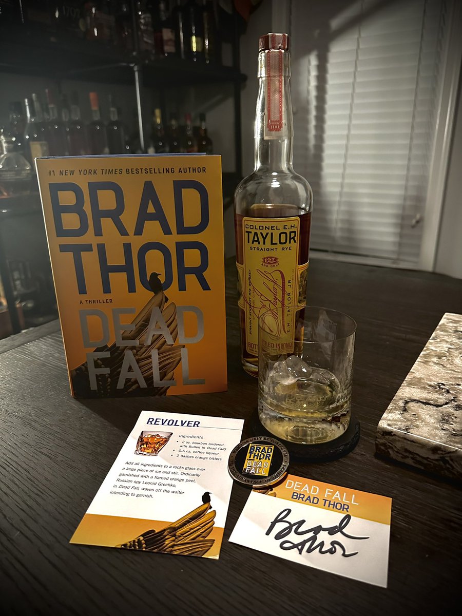 mtbrider21's tweet image. Thank you @BradThor for being so gracious with your time, and allowing us this opportunity to discuss #deadfall along with the entire #ScotHarvath franchise!!! You are a true literary legend and patriot!!! 💪🏼🇺🇸🥃