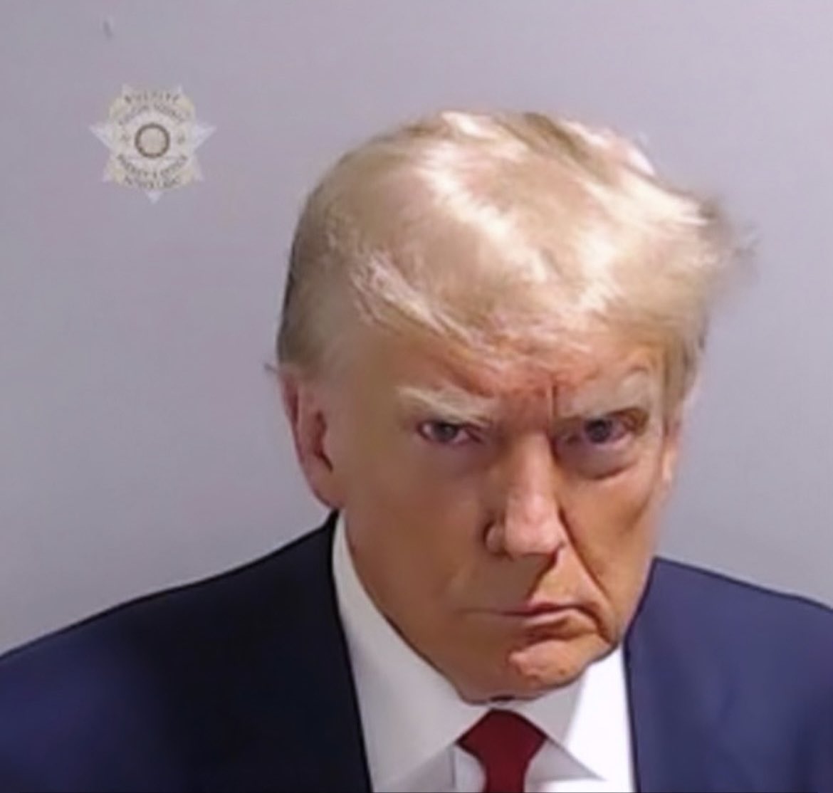 Peter Davis (@peterdavisnyc) on Twitter photo Trump self-reported his weight as 215lbs. For visual context he claims he is the same height and weight as Lamar Jackson, the quarterback of the @ravens <a href="/realDonaldTrump/">Donald J. Trump</a> #TrumpMugShot #TrumpMugShotDay Trump self-reported his weight as 215lbs. For visual context he claims he is the same height and weight as Lamar Jackson, the quarterback of the @ravens <a href="/realDonaldTrump/">Donald J. Trump</a> #TrumpMugShot #TrumpMugShotDay