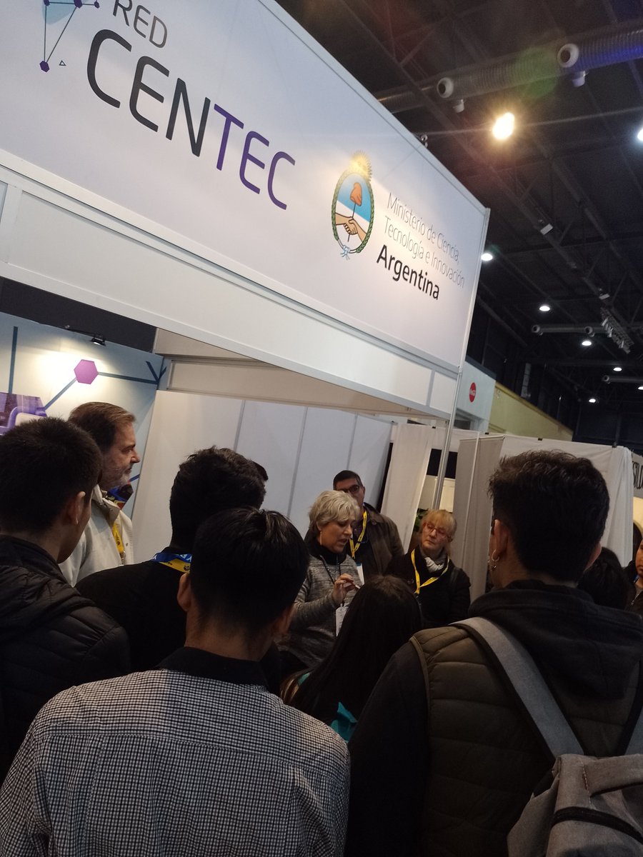 JulianaMirski's tweet photo. La #RedCENTEC https://t.co/1cFNEc5oH2