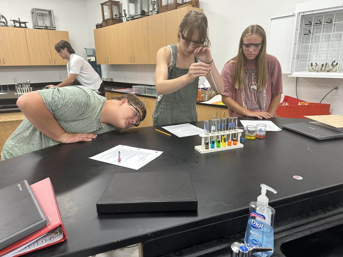 Mrs. Allen tweet media