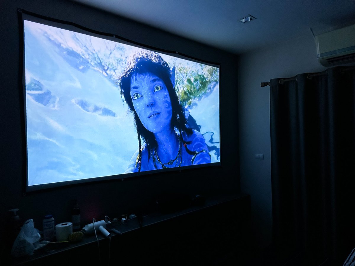 conan_boy's tweet photo. สร้างโรงหนังส่วนตัวในบ้านแบบ 100 นิ้ว 🍿อย่างสบายๆกับ Wanbo T2 Max New 

Projector ตัวเล็ก spec แรง 🎥มาด้วย 1080p ความสว่าง 450 ANSI มี Auto focus

ภาพชัดแจ๋ว ลำโพงอลังการเบสตุ้บๆ เสียงพัดลมเบามาก เรียกว่าคุ้มค่าเกินตัวสุด หลักพัน คุณภาพหลักหมื่น 

มาพร้อม Android OS ใช้งานง่าย https://t.co/1zHwzCgg09