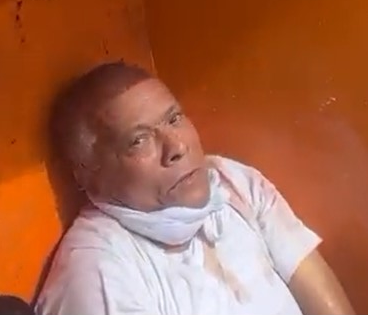 Euric Santi 🧎🏽♂️ (@euricsanti) on Twitter photo Un vídeo dónde aparentemente arrojan éste señor al mar circula por las redes.
Se desconoce, lugar, nombre, todo hasta el momento. Tal vez si compartimos esta foto se podrían tener más detalles con alguien que le identifique
CC: <a href="/pesqueiradiego/">Diego Pesqueira</a>, <a href="/PoliciaRD/">Policía Nacional República Dominicana</a> <a href="/chuvasquez/">Jesús Vásquez Martinez</a> 😭 Un vídeo dónde aparentemente arrojan éste señor al mar circula por las redes.
Se desconoce, lugar, nombre, todo hasta el momento. Tal vez si compartimos esta foto se podrían tener más detalles con alguien que le identifique
CC: <a href="/pesqueiradiego/">Diego Pesqueira</a>, <a href="/PoliciaRD/">Policía Nacional República Dominicana</a> <a href="/chuvasquez/">Jesús Vásquez Martinez</a> 😭