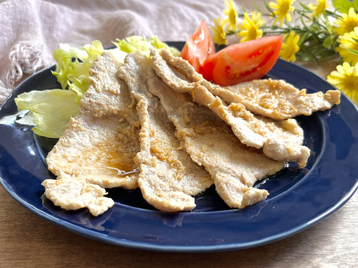 ブログを更新しました。ちょっとしたつぶやきと、夏バテ防止にぴったりな「豚肉の生姜焼き」のレシピを載せています。よろしければぜひご覧ください。

kitchenbonita.net

#生姜焼き 
#しょうが焼き 
#豚肉の生姜焼き 
#生姜 
#豚ロース 
#夏バテ 
#漬け込み