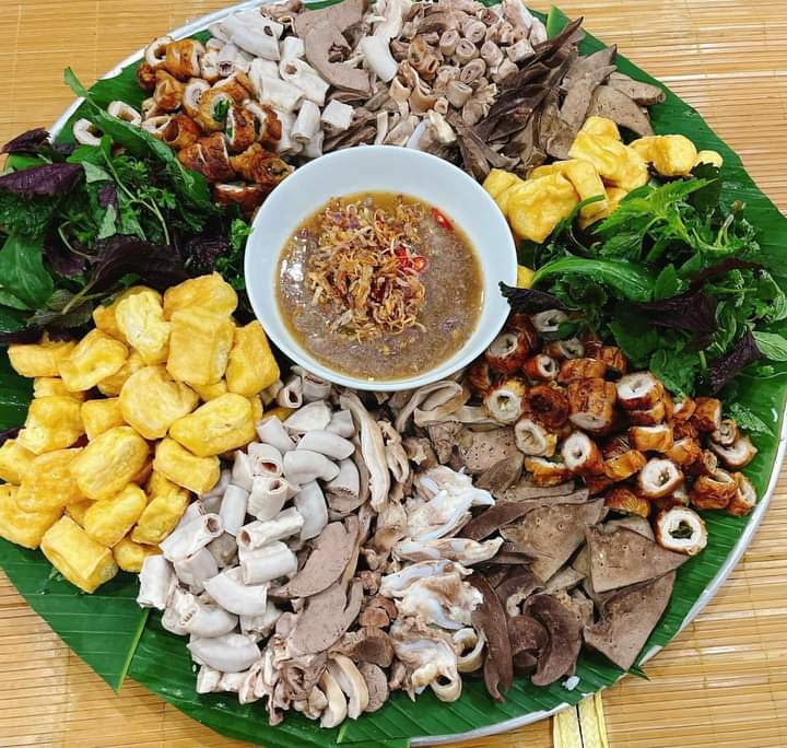 Thungmayfood's tweet photo. @Thungmayfood , bún đậu mắm tôm (,bean vermicelli), #bundau , #daubep, #MasterChef,#amthuc ,#vietnamfood ,#CHEO https://t.co/i50WrNmK0S