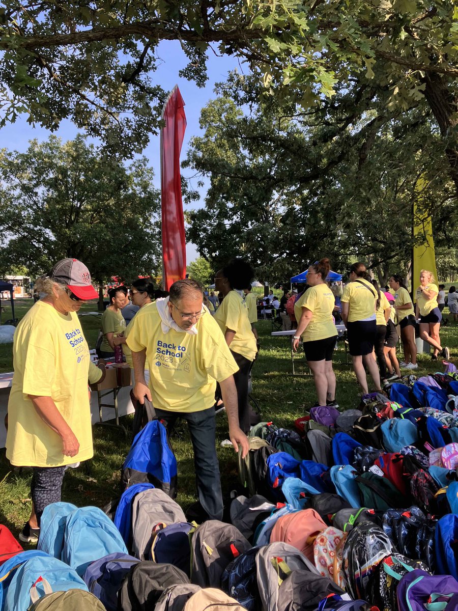 This week, dozens of #BofAVolunteers headed to Wheaton to attend the <a href="/WeGoTogetherWC/">WeGo Together for Kids</a> back-to-school event, where they packed hundreds of backpacks with school supplies for @wegod33 and <a href="/EducareDuPage/">Educare West DuPage</a> students!