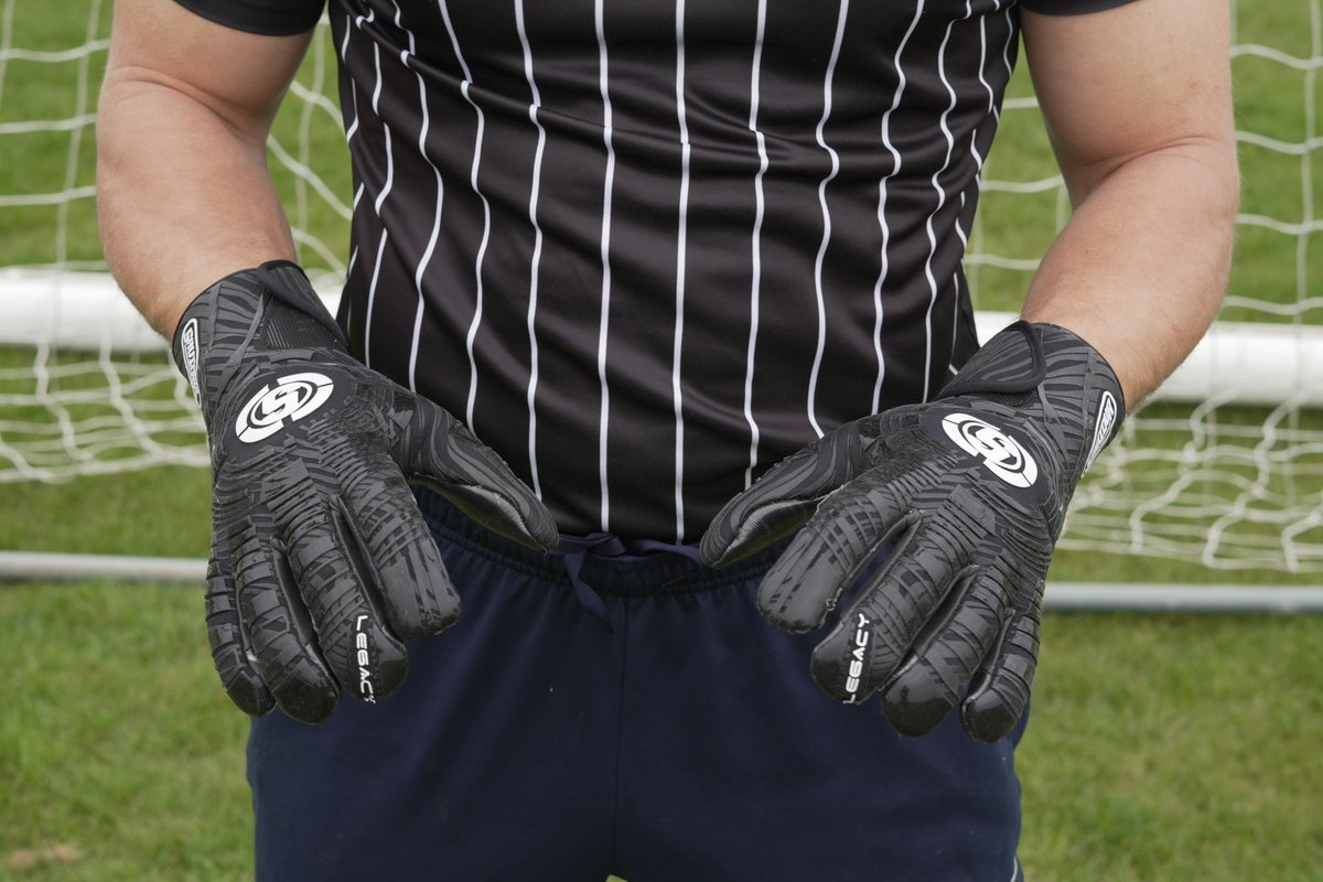 SaviourGk's tweet photo. New LEGACY ALPHA BLACK.
Be Immortal. Leave A Legacy.
Shop Saviour GK
https://t.co/wDUq2DYdON
#predatorkiller #legacy #new #shop #goalkeepergloves #top #hype #goalkeepers #goalkeepergloves https://t.co/HX1FubjUFy