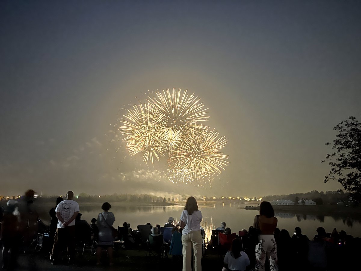 ChildResearchGr's tweet photo. Spotted us at GlobalFest yet? Catch us in the Kidz Zone with Little Red Reading House, sharing books and research insights! 📚 Drop by tonight or this Saturday (Aug 26), then grab some mini donuts and stay for the stunning fireworks display! 🎇🎉 https://t.co/f5YQCZRsLv