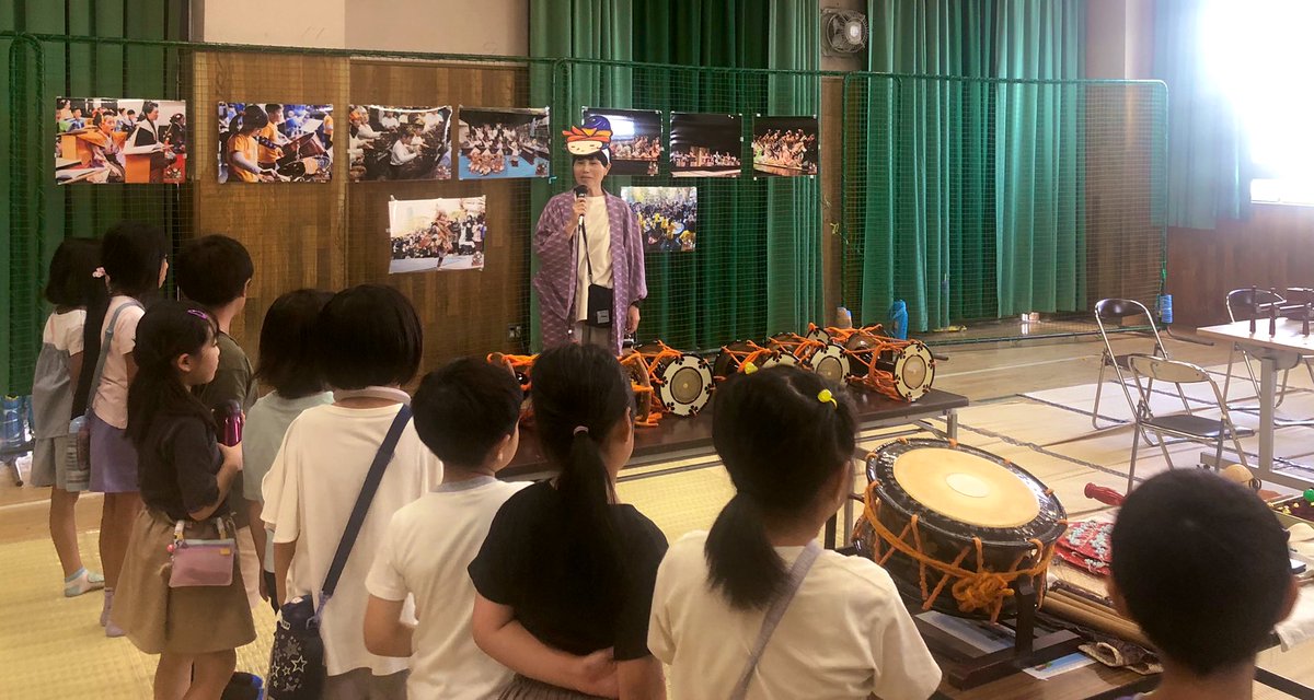 tazae2's tweet photo. ほくさい音楽博
体験会

【すみだ巡業vol.8】
として無事開催！

小鼓体験
と
シャミコ体験
など

子ども達の興味は
無限に
広がる！！

大人達も
子ども達を見習おう！

#和楽器　#ほくさい　#シャミコ https://t.co/KKzby5NTCw