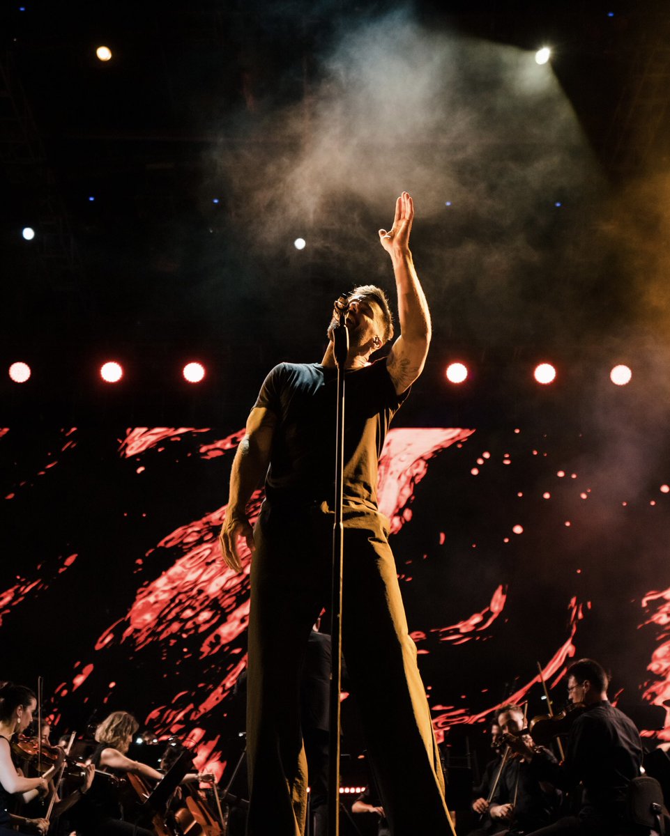 RM Foundation (@rm_foundation) on Twitter photo El escenario de Puerto Rico se ilumina nuevamente para recibir a <a href="/ricky_martin/">Ricky Martin</a> 🇵🇷
Prepárense para vivir dos noches de música sinfónica y momentos que quedarán grabados en el corazón 🎶💙 #TBT #RickyMartinSinfónico #RMF El escenario de Puerto Rico se ilumina nuevamente para recibir a <a href="/ricky_martin/">Ricky Martin</a> 🇵🇷
Prepárense para vivir dos noches de música sinfónica y momentos que quedarán grabados en el corazón 🎶💙 #TBT #RickyMartinSinfónico #RMF