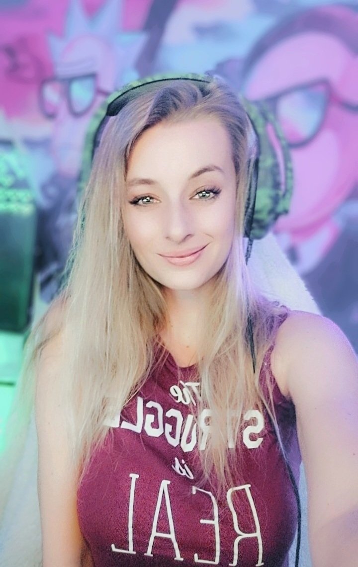 AsiaGoesPro's tweet photo. We will be live all night on trovo playing @UndawnGame come hangout with us! KronicGaming team @KronicGaming420 ✨️ @trovolive ❤️ https://t.co/378943XiDR https://t.co/7aY5FxPKmJ