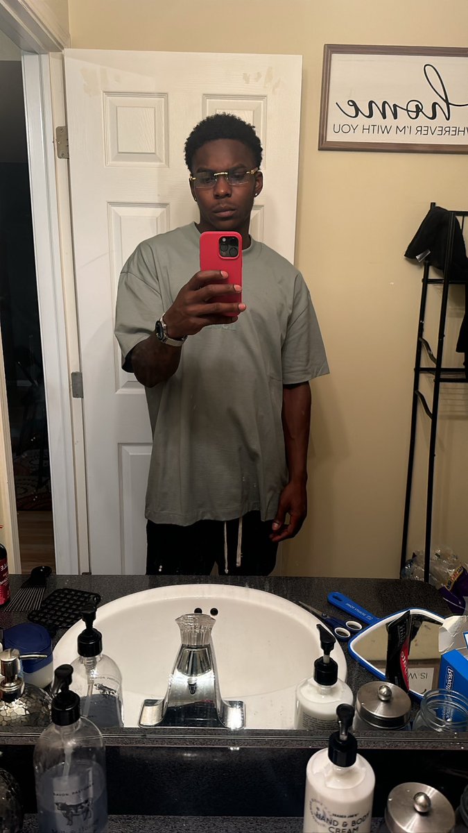 88xKey's tweet photo. Almost my Birthday Gang 🫶🏾➕🌍 https://t.co/Iyxw337zXB
