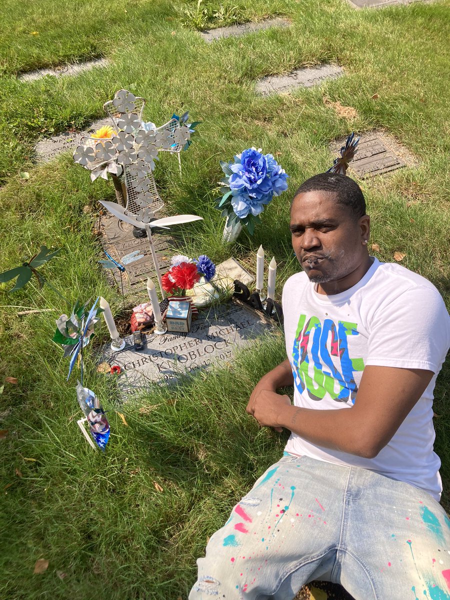 breadleonwest's tweet image. #llcknoblock me &amp;amp; my bro come to visit our bro #familyfirst