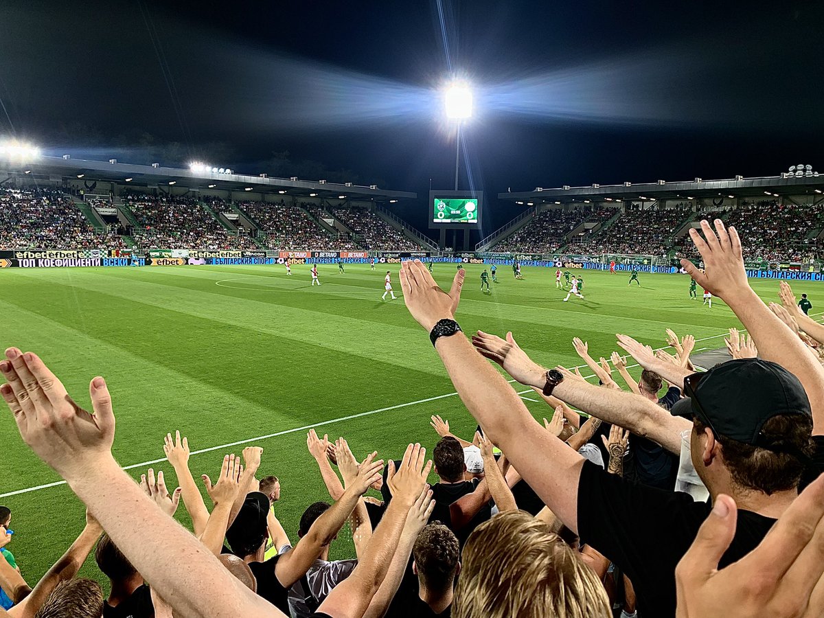 vanpogototpopo's tweet photo. @hjkhelsinki @IlvesEdustus @swfc @SouthamptonFC @StockportCounty @TheGillsFC @officiallydale @EUFCofficial @LUFC @CardiffCityFC @AFCAjax @HeraclesAlmelo @SportCharleroi @Standard_RSCL @excelsiorrdam ๐ฆ๐ฒ๐ถ๐๐ผ๐ฒ๐ป ๐ฎ๐ฌ๐ฎ๐ฏ/๐ฎ๐ฌ๐ฎ๐ฐ
๐ 13
๐ 24 augustus 2023
โฝ๏ธ @Ludogorets1945 - @AFCAjax (1-4)
๐ Europa League
๐ Ludogorets Arena
๐ง๐ฌ Razgrad
๐ โฌ12,70,- (hard copy)
#datafreak #Ajax #ludAJA #awaydays https://t.co/pA7ZheC8Pb