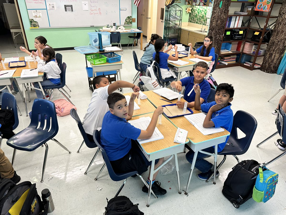 CoolenMrs's tweet photo. Learning the process of science: determine the problem, hypothesizing, trials, collecting data and analyzing whether the data supported the hypothesis.  @NestorEMarcia @MDCPSSci @MDCPSSTEAM @STEAMDesignated @AileenVega123 https://t.co/CtgJhqiJih