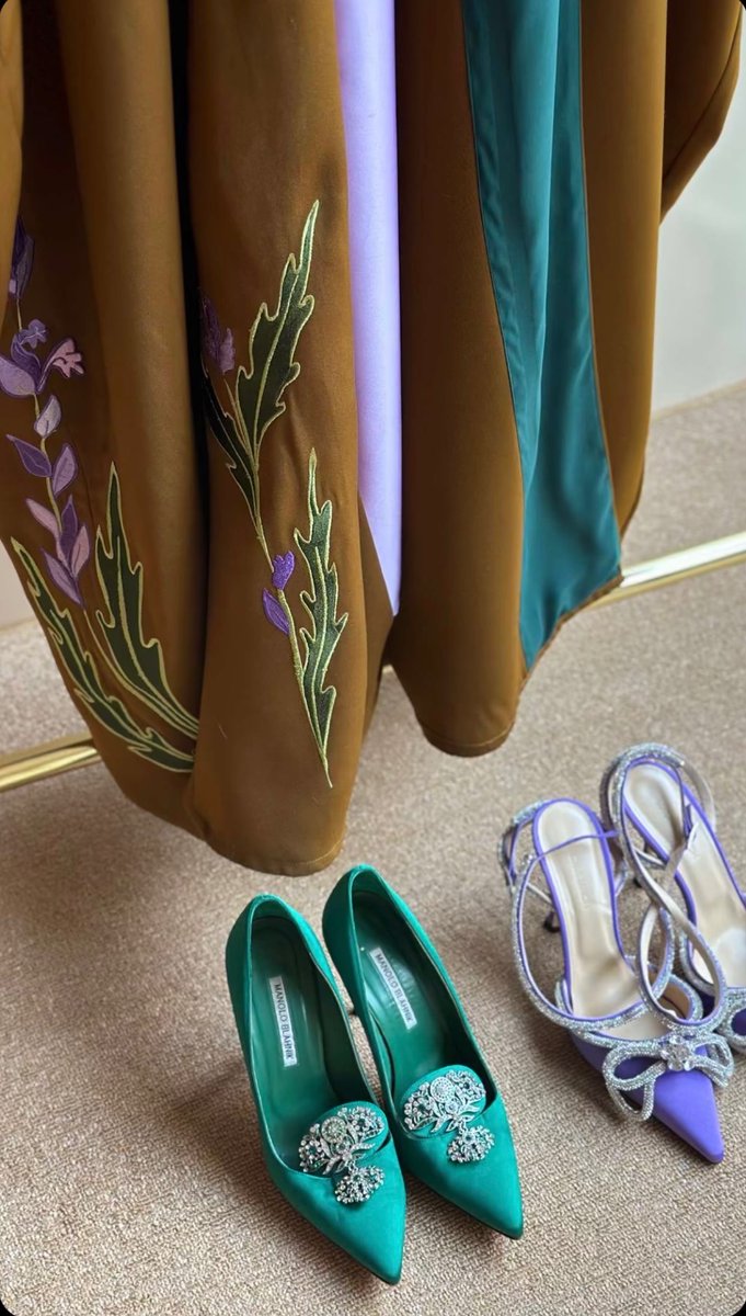 86ooh's tweet photo. ألا يا صاحبي يا كثر زينك 
يغارن منك حلوات القرايب
 و ألا يا زين تكحيلك لعينك 
رسمته بالعيون أم المصايب . https://t.co/p5Q8cUveho