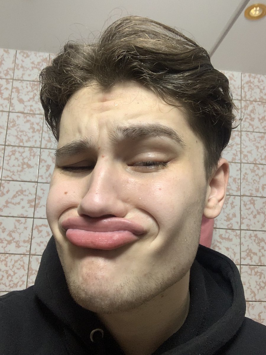 IWI (@iwi_r6) on Twitter photo 20 y.o. 🥳🎈 20 y.o. 🥳🎈